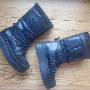 TORY BURCH CLIFF Boots, 8M, Black